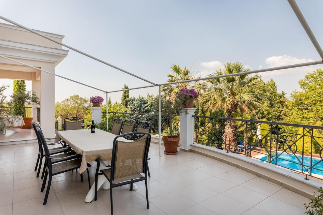 Villa Elena Peraía Exteriér fotografie